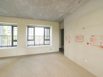 北京武汉华侨城(三期)4室2厅195.71平低楼层/共26层