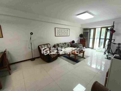 南京五矿九玺台3室2厅137.52平低楼层/共8层