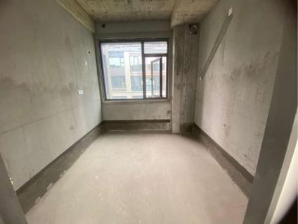 北京美的禹洲大河5室3厅220平中楼层/共4层