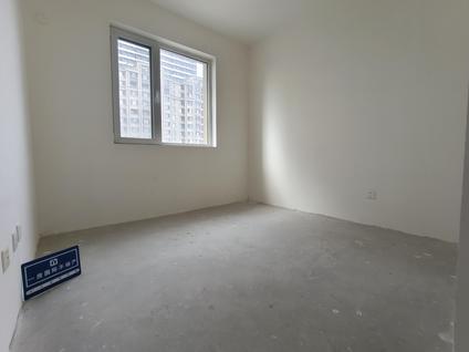 青岛中铁世博城(阅峰A区)3室2厅125平中楼层/共9层