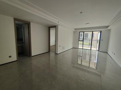 北京中海金线鼎3室2厅125.8平低楼层/共11层