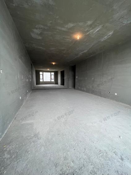 北京曼哈顿东湖一号5室3厅309平中楼层/共32层