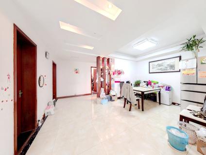 北京康盛花园3室2厅138.72平低楼层/共12层