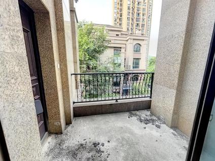 北京邦泰国际社区北区5室2厅139.5平低楼层/共9层