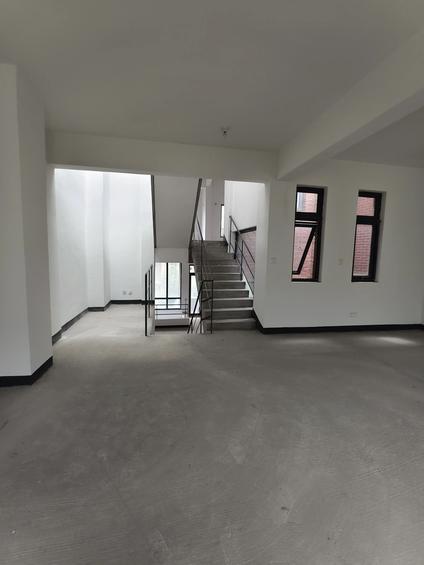 北京永泰山海自在5室3厅316平低楼层/共1层