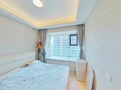 上海晶耀名邸(三期)2室1厅97.19平低楼层/共35层