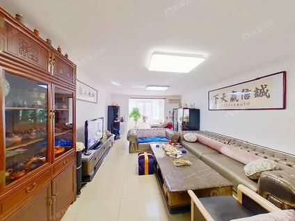 北京鸿运花园3室2厅157.5平低楼层/共6层