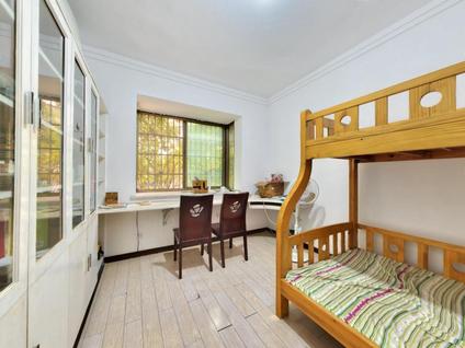 株洲红旗花园3室2厅135平低楼层/共7层