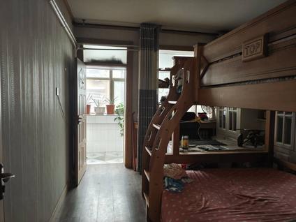 北京公路局家属院(人民路)3室2厅115平中楼层/共5层