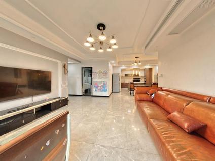 成都凯莱帝景花园3室2厅160.23平中楼层/共30层