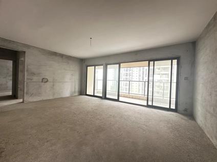 江门华发四季4室2厅182平低楼层/共33层