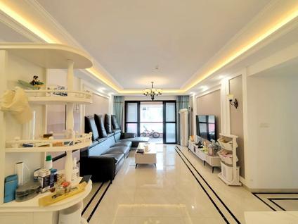 海口滨江世纪佳城(北苑)3室2厅125.18平低楼层/共26层