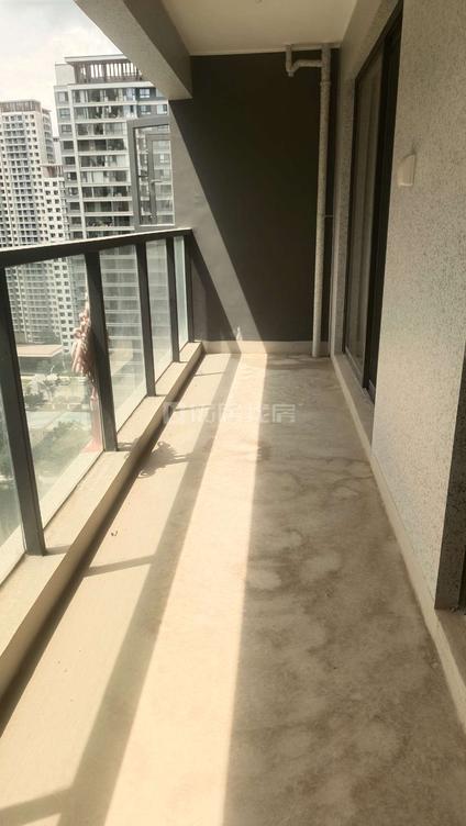 北京华发书香云海翰学苑3室2厅128.6平中楼层/共34层