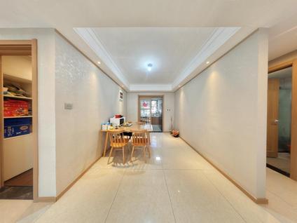 西安大华曲江公园世家(樾境)4室2厅143.71平低楼层/共9层