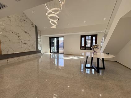 北京露香苑4室2厅185平高楼层/共4层