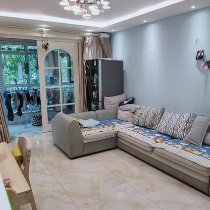 北京凤凰城(C区)1室1厅86平低楼层/共18层