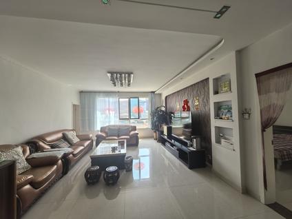 西宁省检察院家属院3室2厅145平高楼层/共25层