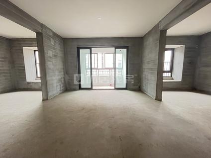 北京奥园天誉长兴4室2厅133平低楼层/共18层