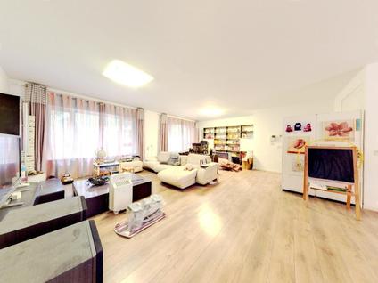 北京锋尚国际公寓4室2厅242平低楼层/共4层