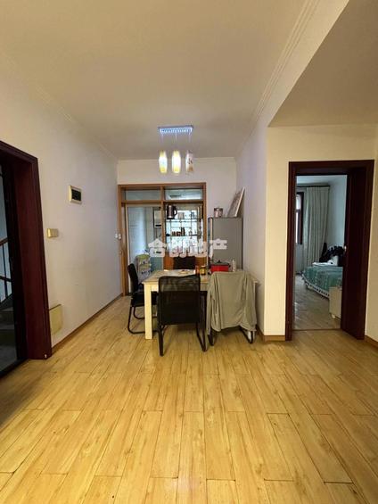 北京金北华城2室2厅86平低楼层/共7层