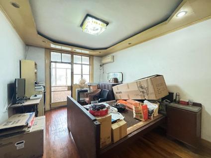北京荣巷新村(49-51,63-91号)3室1厅83.99平高楼层/共6层