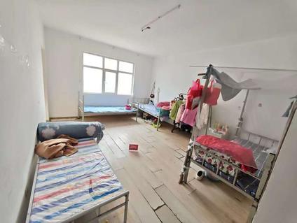 西宁海馨墅园3室2厅134.7平低楼层/共33层