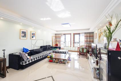 北京海润国际公寓4室2厅229.6平高楼层/共28层