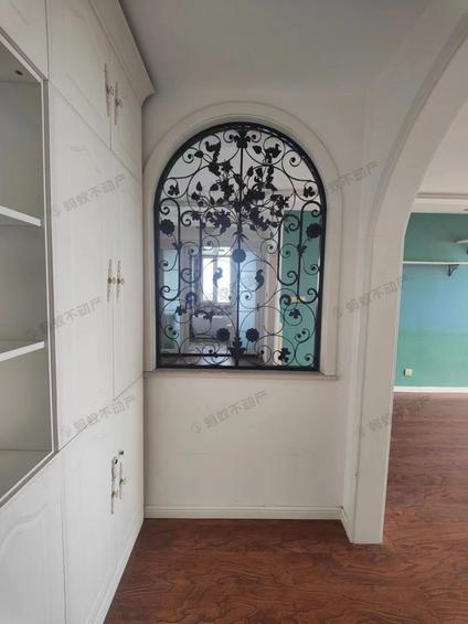 北京曼哈顿东湖一号2室2厅117平高楼层/共32层