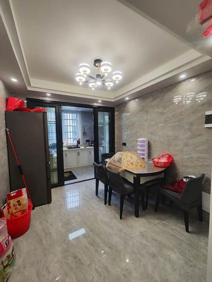 温州腾龙小区3室2厅100平中楼层/共5层