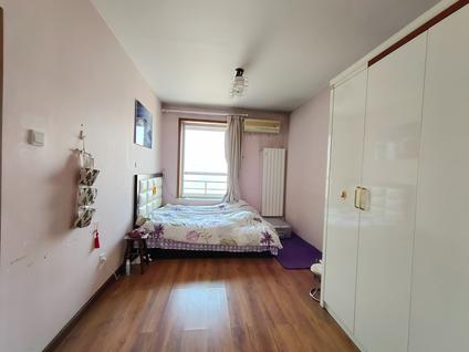 北京御景山小区1室1厅82.3平高楼层/共14层