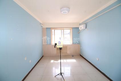 北京艺苑里1室1厅43.11平低楼层/共7层