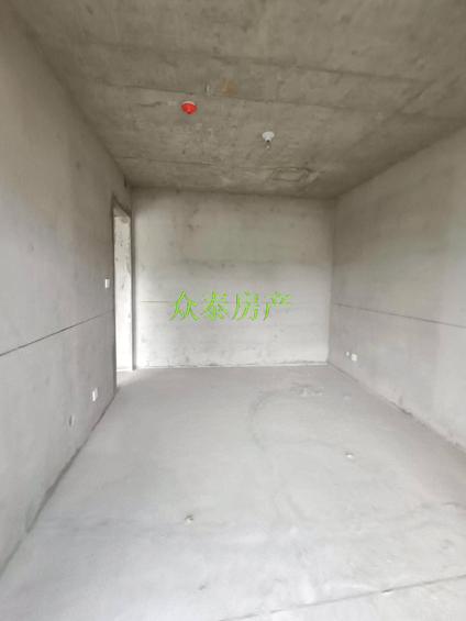 北京翡翠之光4室2厅138.9平中楼层/共18层