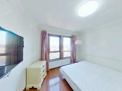 北京海润国际公寓1室2厅71.43平高楼层/共17层