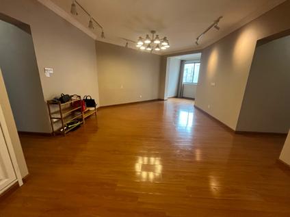 北京三和花园3室2厅123.83平高楼层/共29层