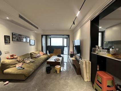 北京宏博河畔学苑3室2厅107平中楼层/共32层