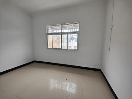 北京常花园社区3室2厅120平高楼层/共3层