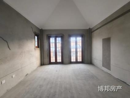 乌鲁木齐绿城南山阳光4室3厅267平低楼层/共2层