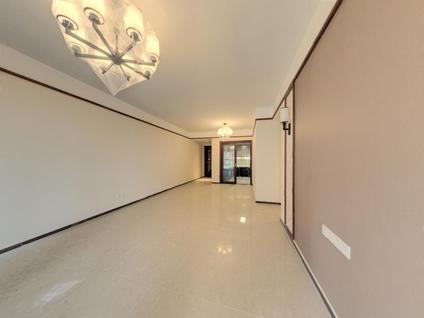 北京恒大悦珑台3室2厅137.9平中楼层/共27层