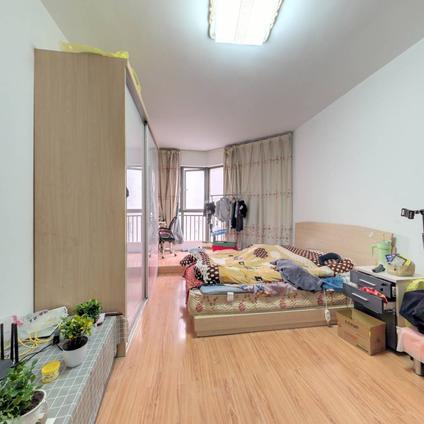 南京天元瑞沨名苑1室1厅57.48平低楼层/共18层