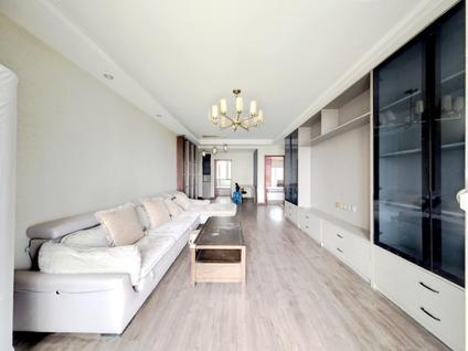 南京万裕龙庭水岸3室2厅112.42平中楼层/共27层