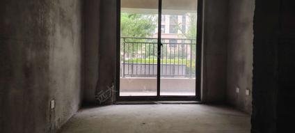 北京汴河小镇(荣丰苑)4室2厅134平低楼层/共8层