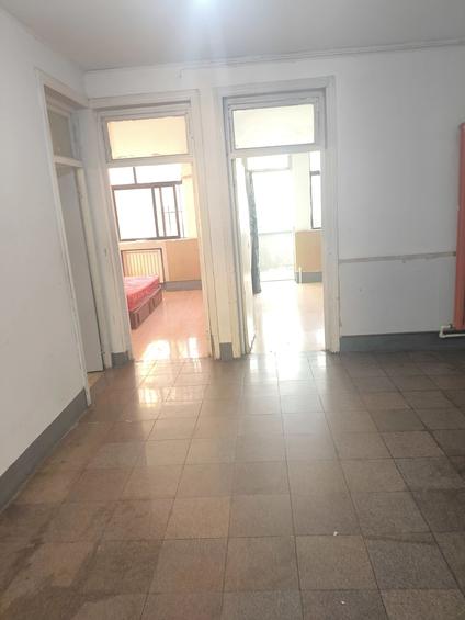 北京新华二路棉麻公司宿舍3室1厅85.1平中楼层/共5层