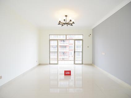 江门保利西海岸3室2厅120平高楼层/共11层