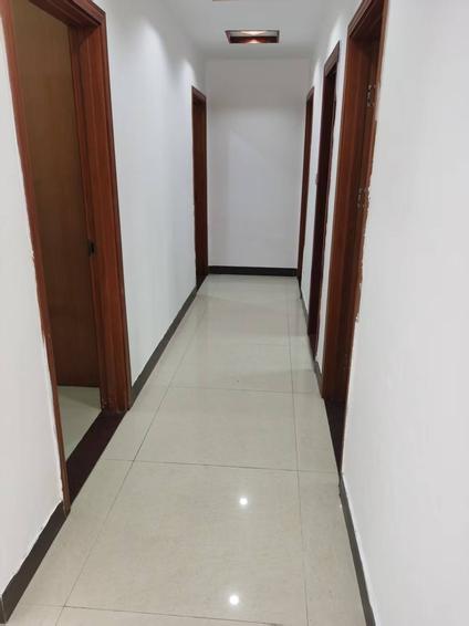 北京振业馨园4室2厅160平中楼层/共8层