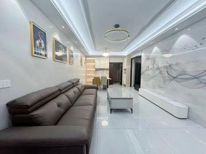 北京东阳花苑4室2厅118平中楼层/共9层