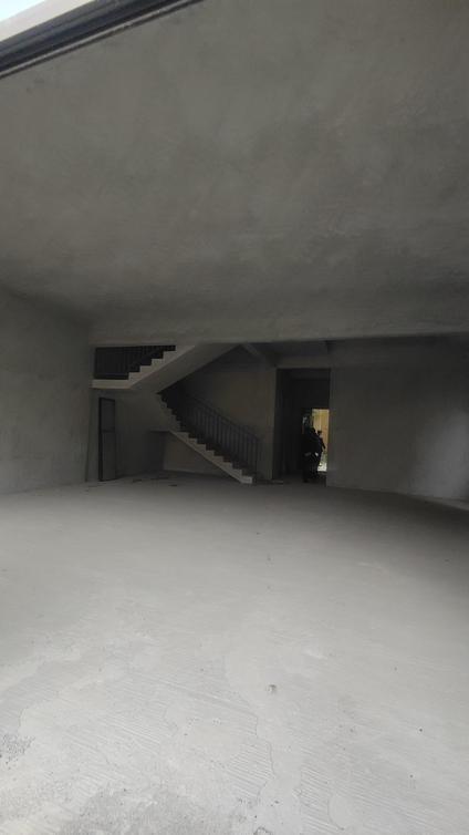 北京中铁逸都国际(B区)4室2厅212平低楼层/共1层