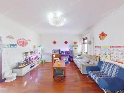 北京王府街18号院3室1厅120.54平高楼层/共6层