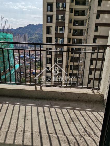 北京瓯龙建州府3室2厅132平中楼层/共31层