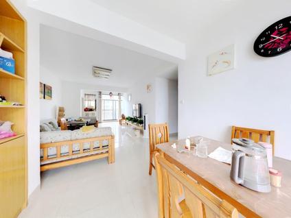 株洲创信中央皇庭3室2厅131.52平高楼层/共18层