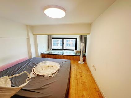 上海玉宏星天地2室1厅50平低楼层/共13层